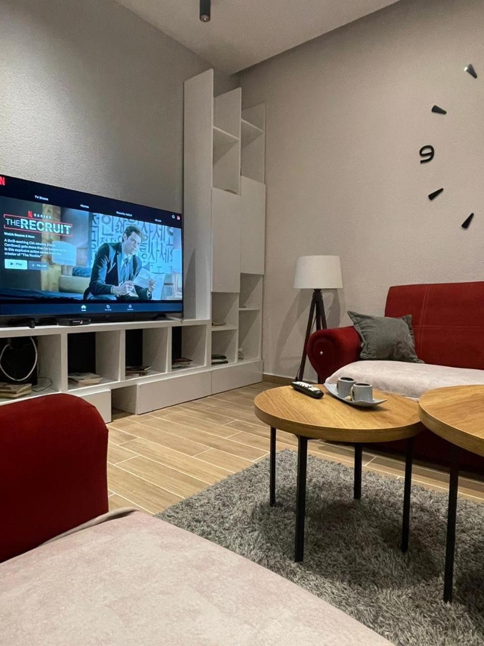 Ora-Prn,Cosy Apartment In The City Center Pristina Exteriör bild
