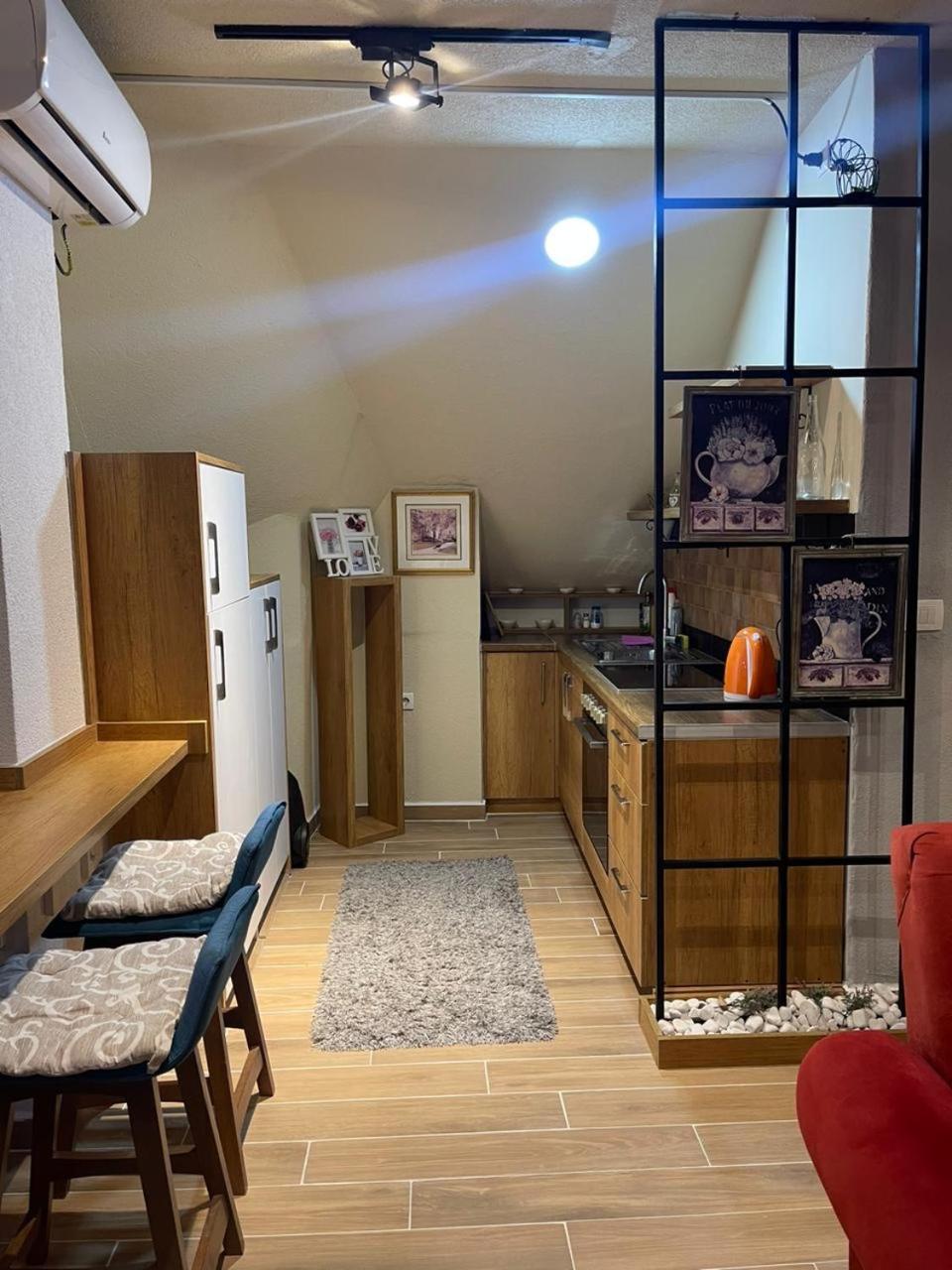 Ora-Prn,Cosy Apartment In The City Center Pristina Exteriör bild