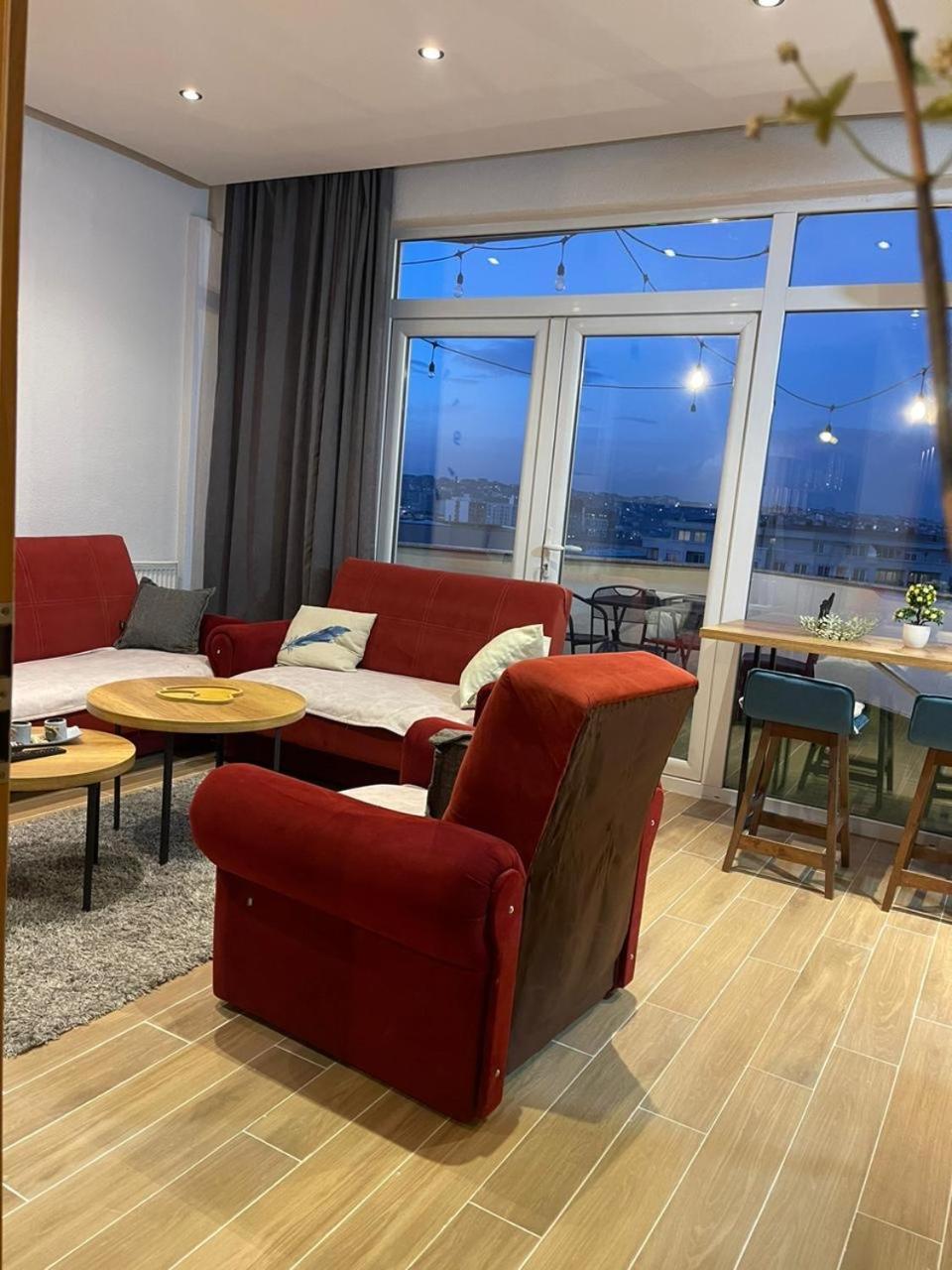 Ora-Prn,Cosy Apartment In The City Center Pristina Exteriör bild