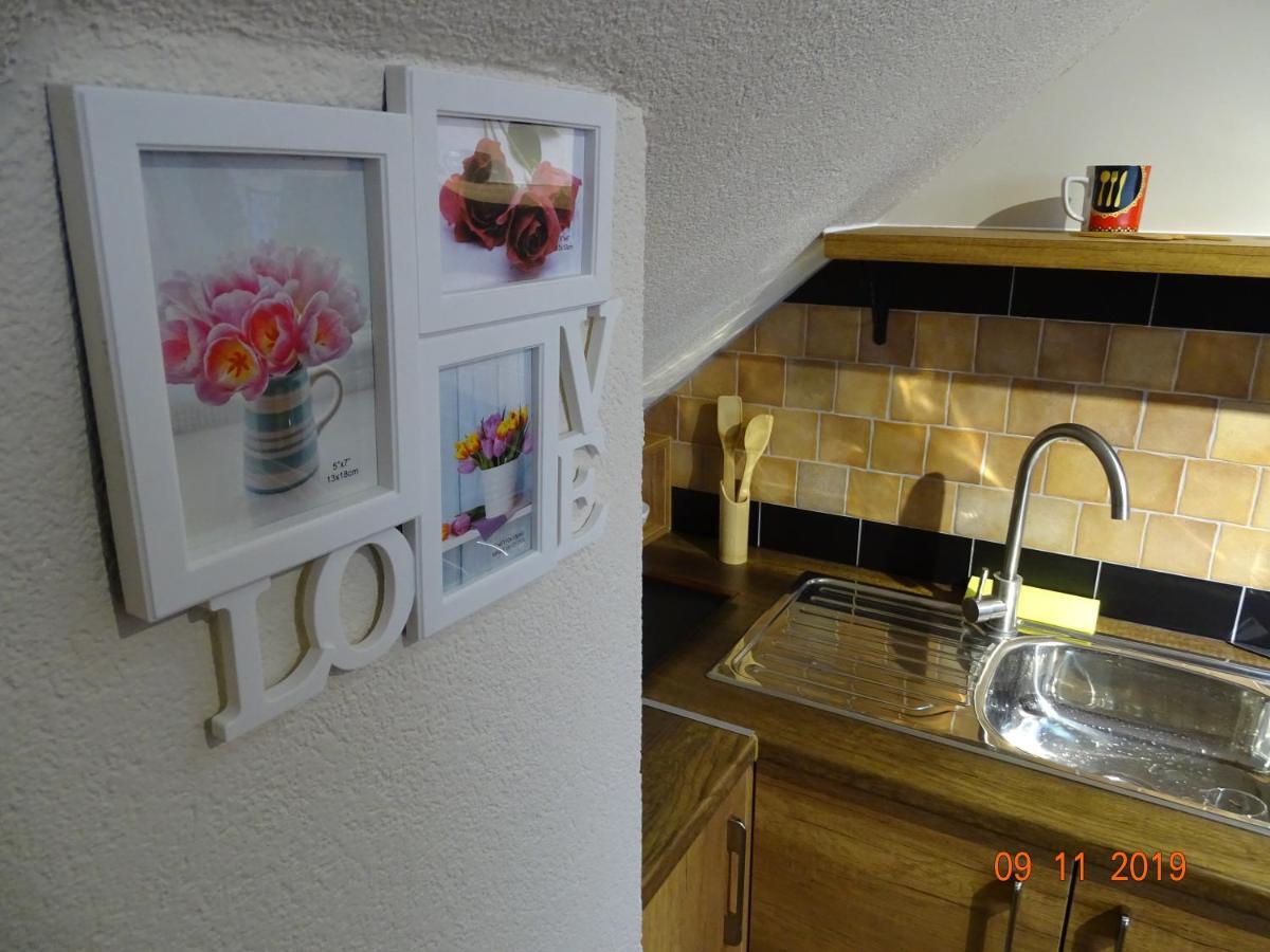 Ora-Prn,Cosy Apartment In The City Center Pristina Exteriör bild